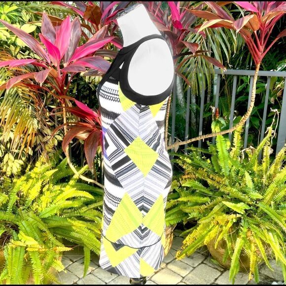 BCBGMaxAzria Aida Dress  - Picture 4 of 7